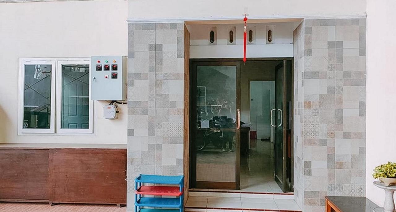 Reddoorz @ Tongas Probolinggo Otel Dış mekan fotoğraf